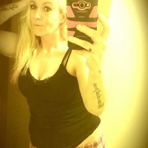 Meet your Posher, Crystal